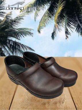 Dansko Professional Brown Leather Clogs - EU 38